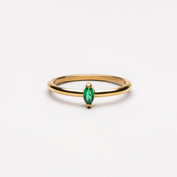 Dainty Emerald Ring